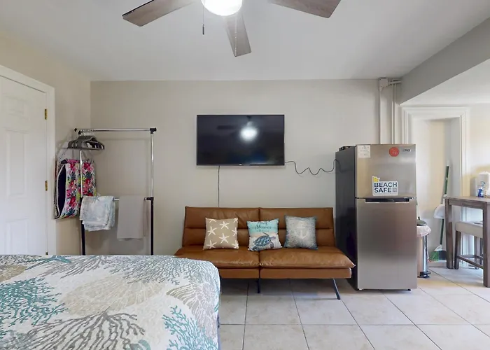 Beachview 205 *